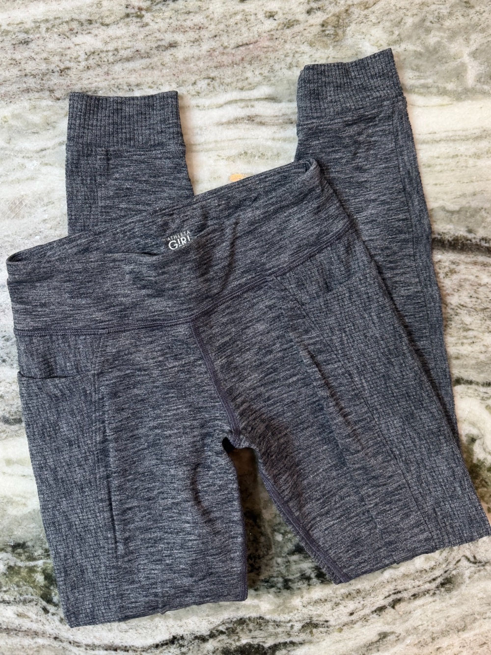 Athleta Girl Dark Heather Gray Active Leggings
Size Medium (8-10)